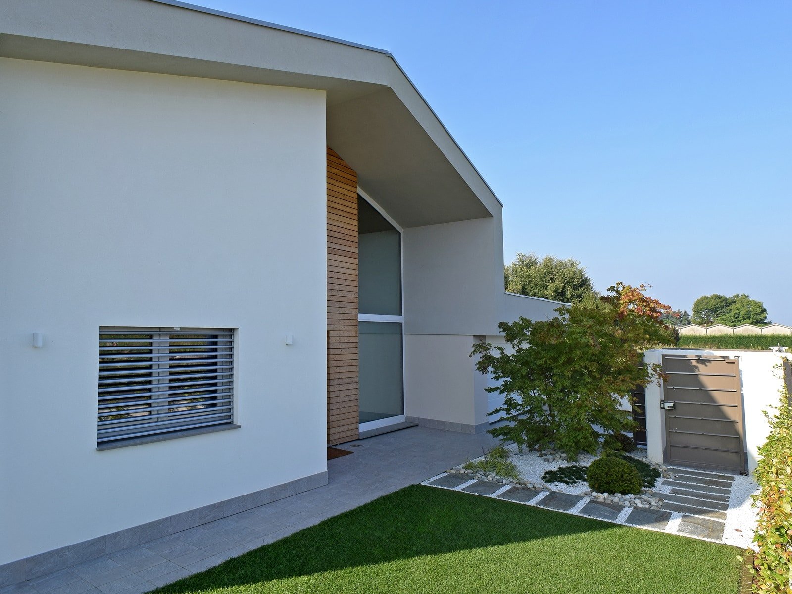 Villa moderna in legno a Lazzate (Monza Brianza)