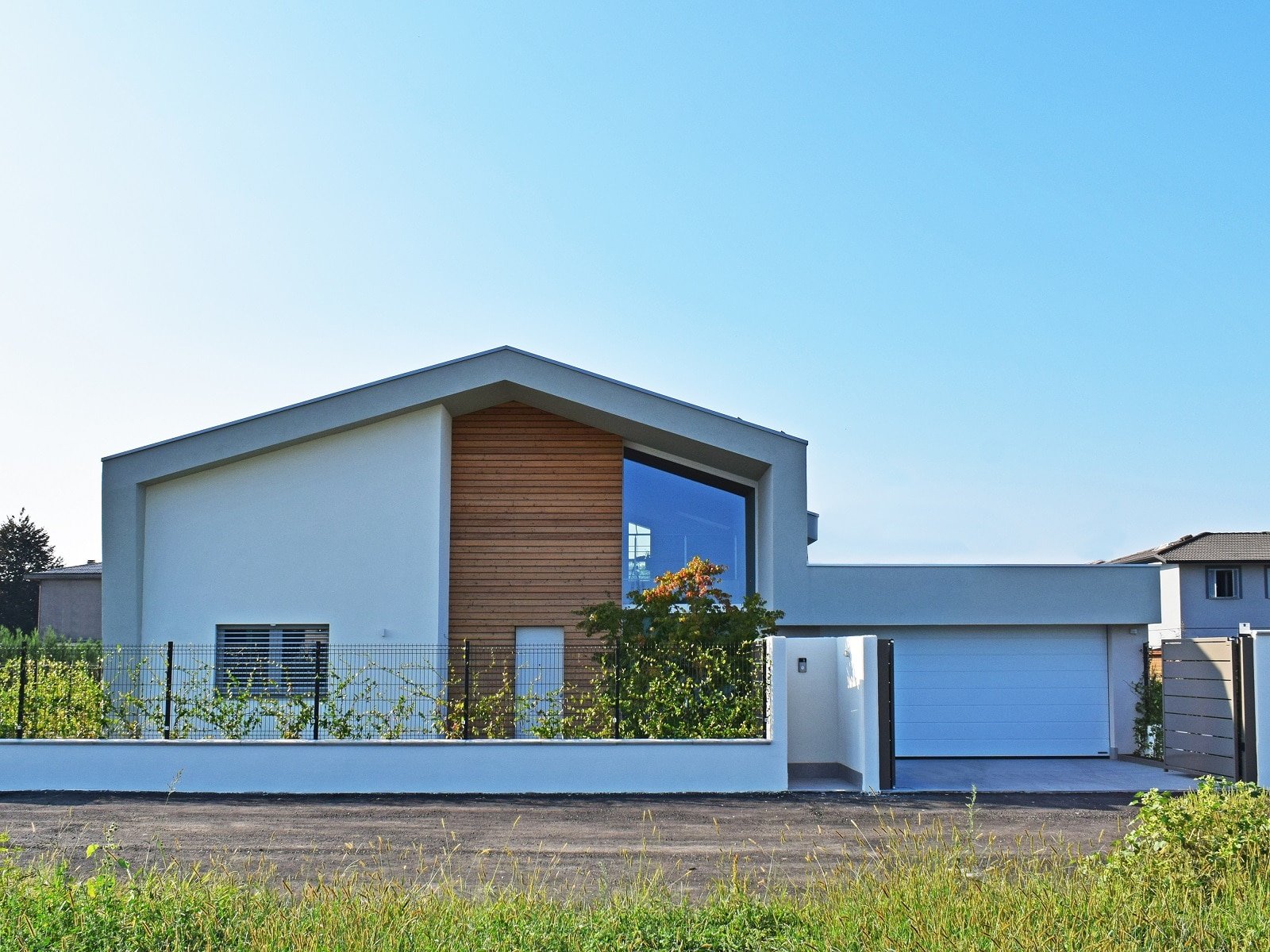 Villa moderna in legno a Lazzate (Monza Brianza)
