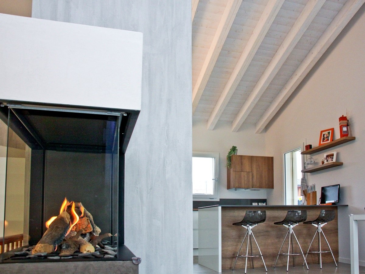 Villa classica in legno a Cenate Sopra Bergamo