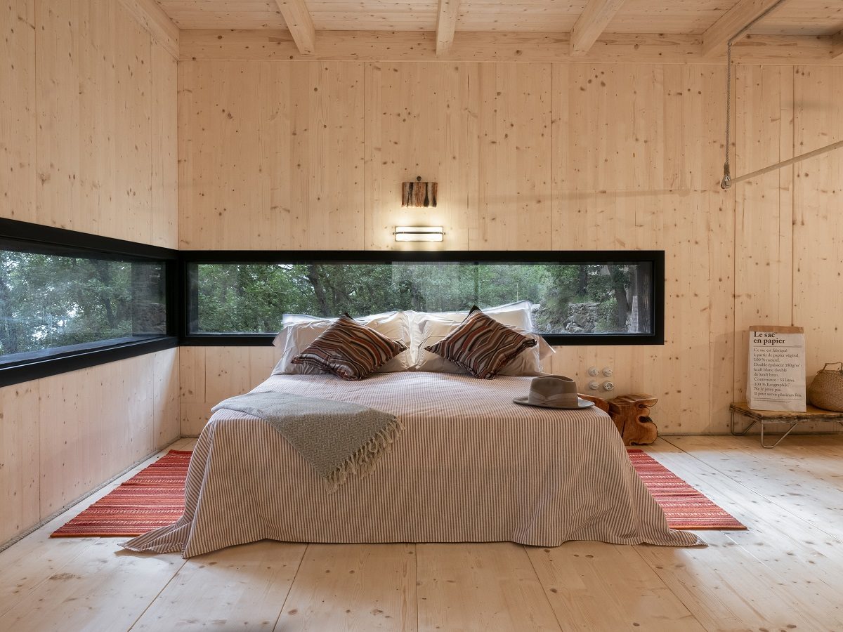 Calda d’inverno e fresca d’estate, sensoriale e tattile: la casa in legno è un generatore virtuoso di benessere