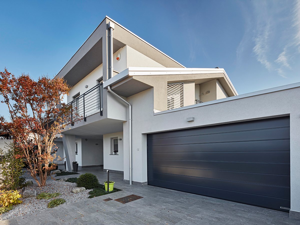 villa-bifamiliare-Lazzate-ingresso-esterno