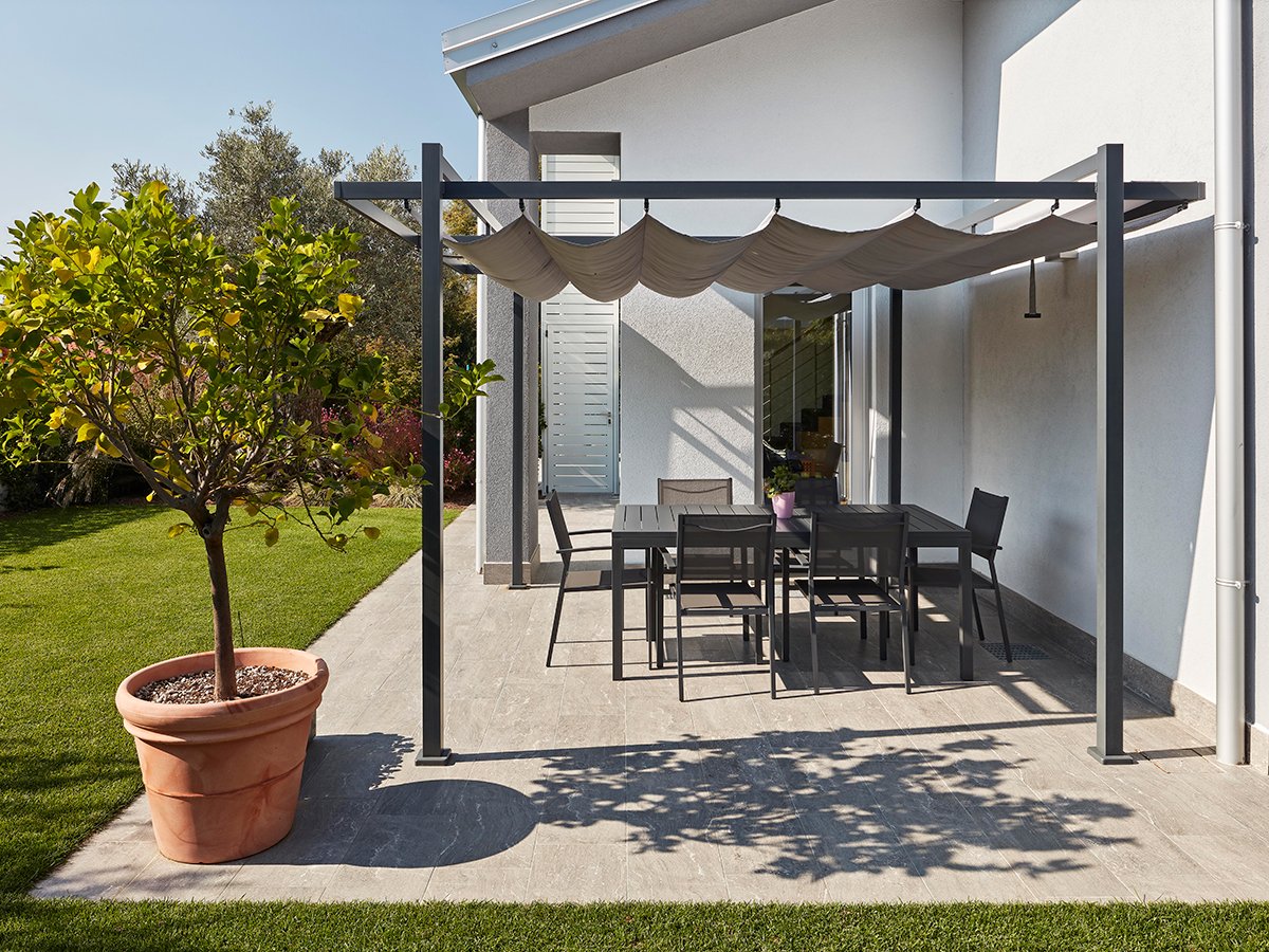 villa-bifamiliare-Lazzate-patio