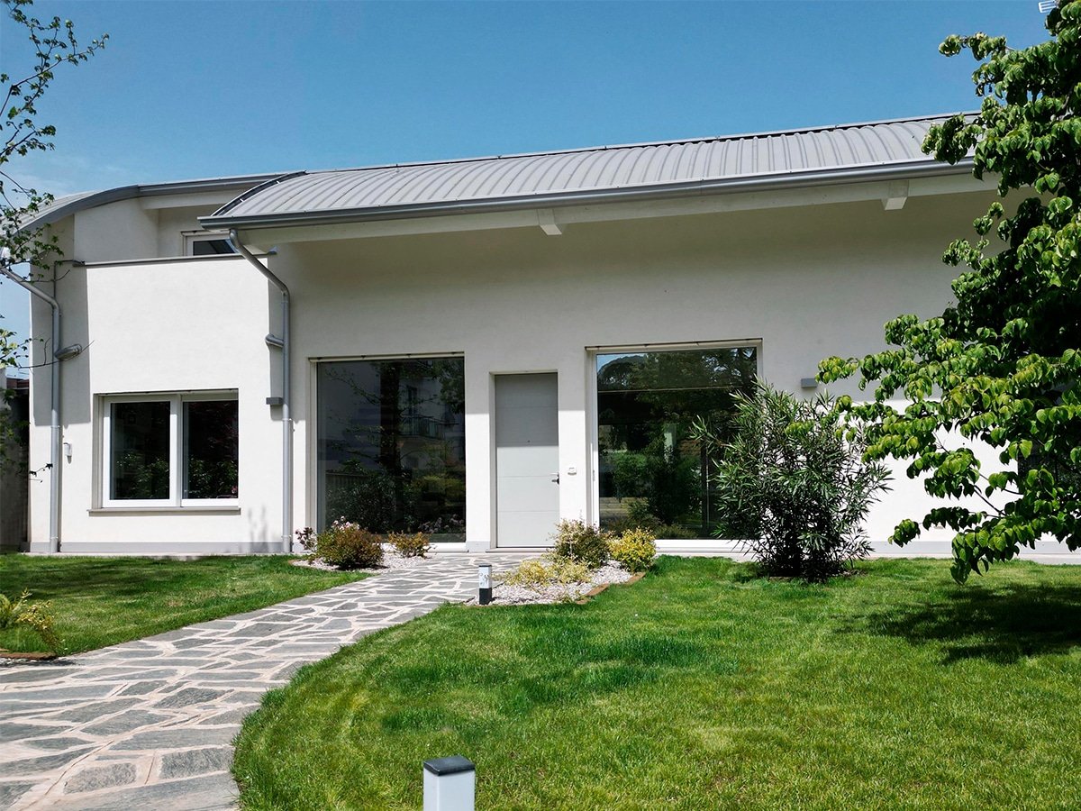 Villa in legno realizzata a Carugate realizzata da Marlegno
